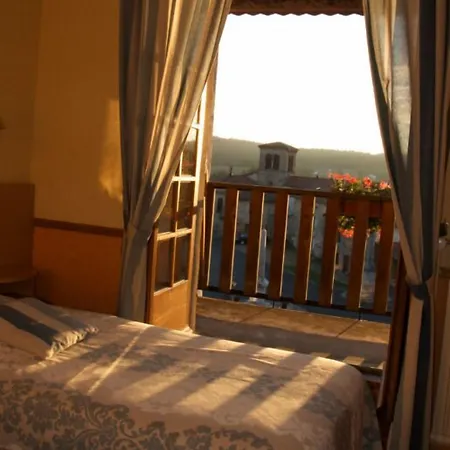 La Clairiere Chambon-sur-Dolore